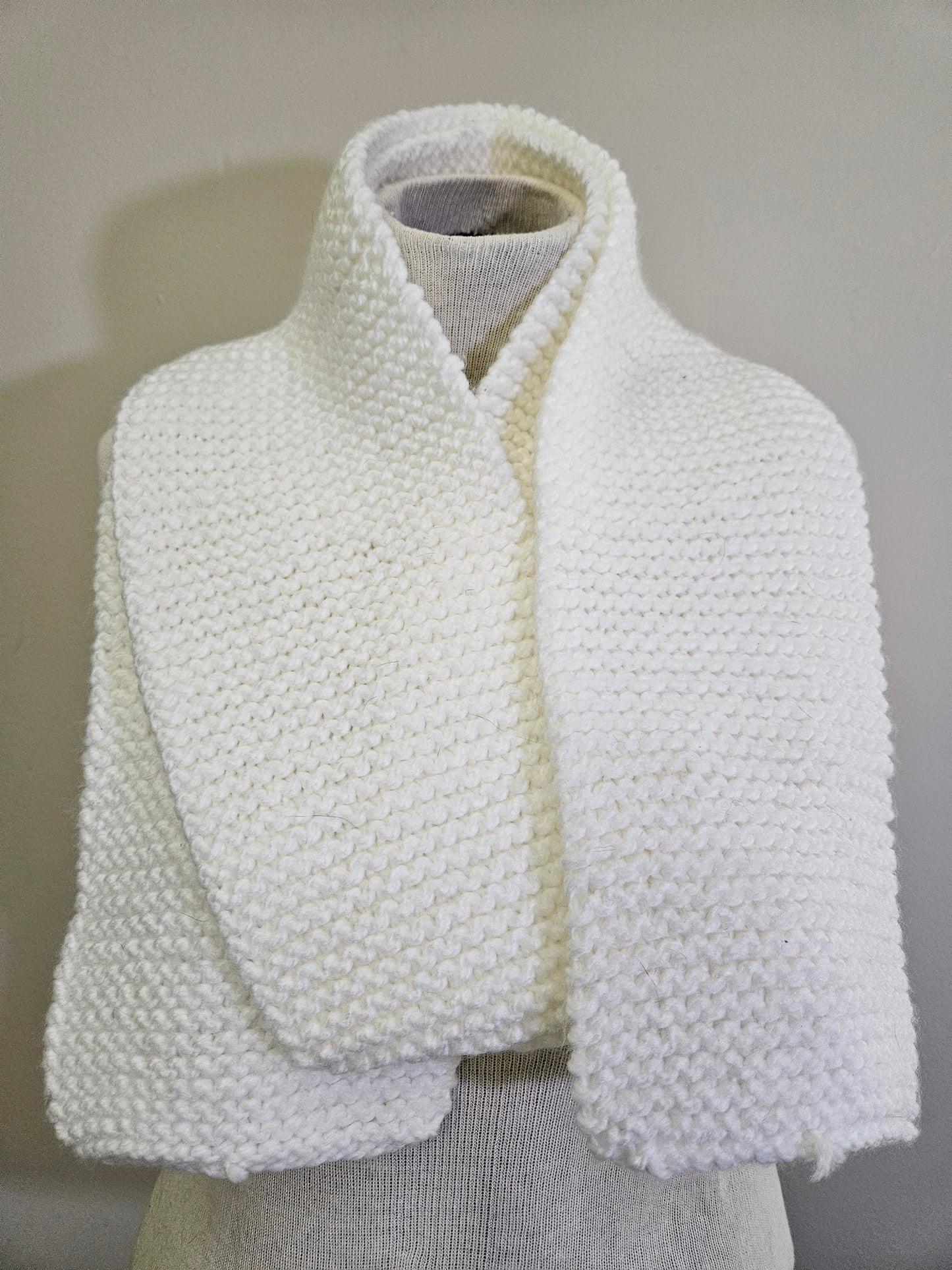 White Premium Scarf & Hat