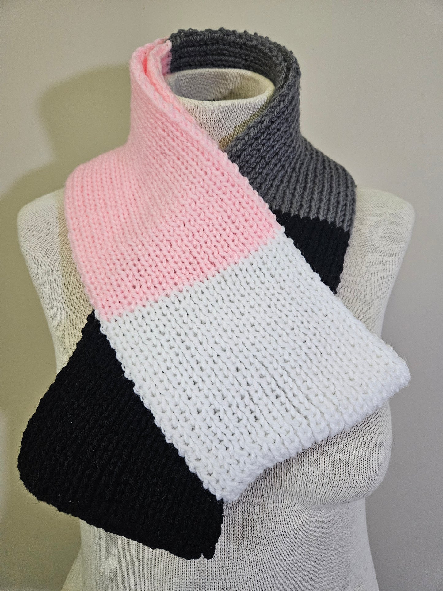 Demifemale Scarf