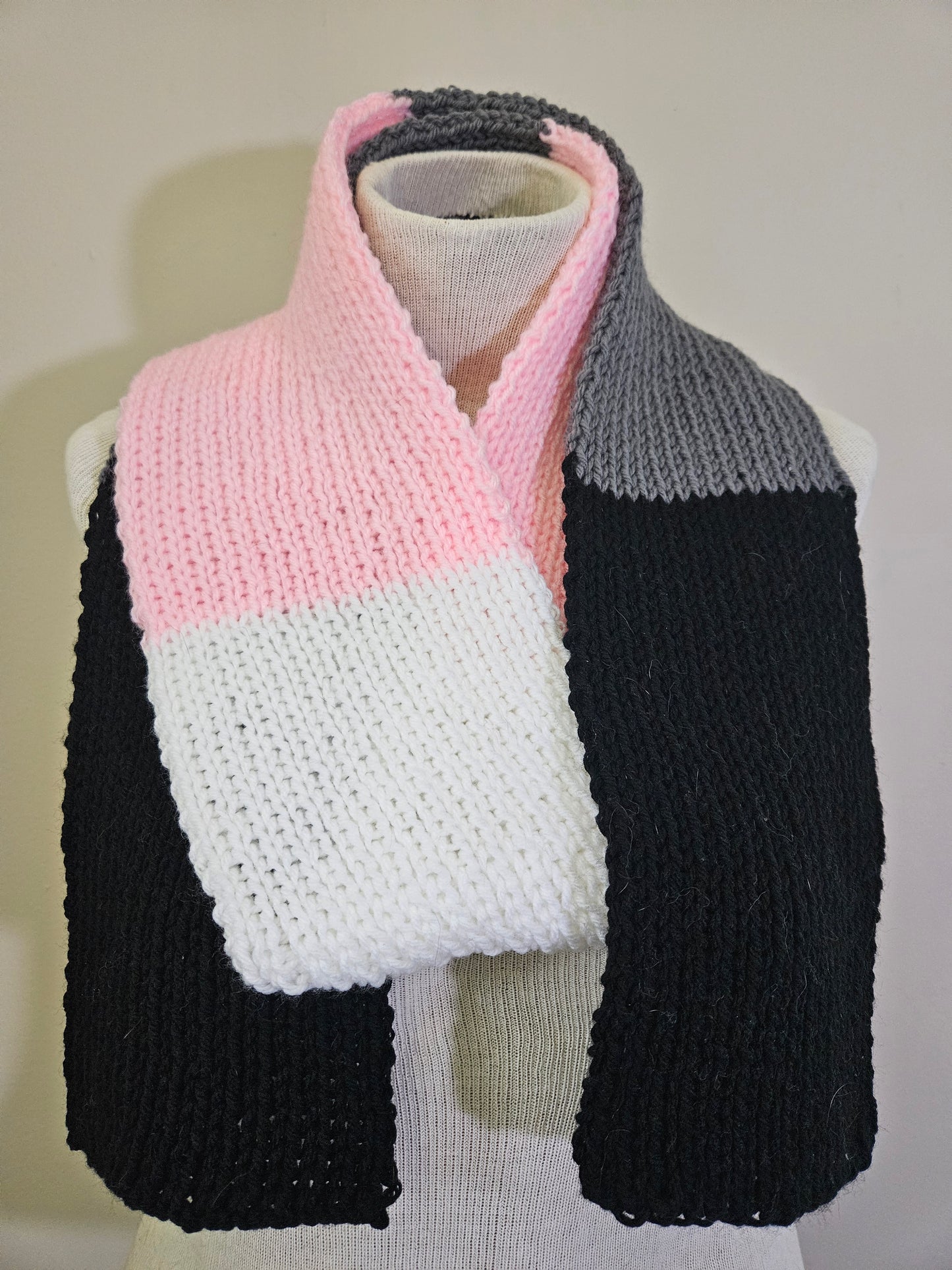 Demifemale Scarf